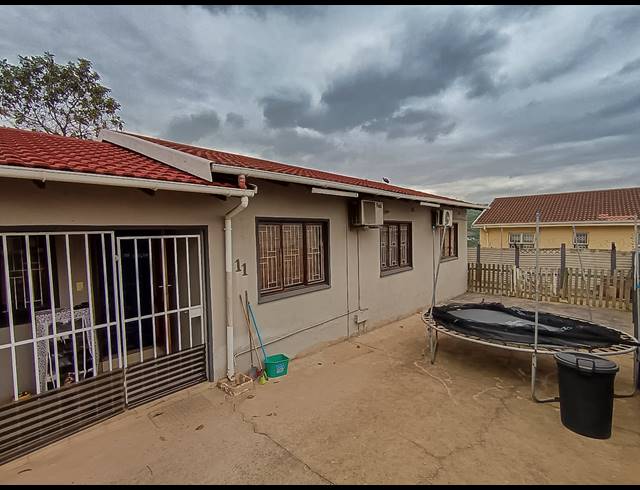 3 BEDROOM SIMPLEX FOR SALE IN AVOCA